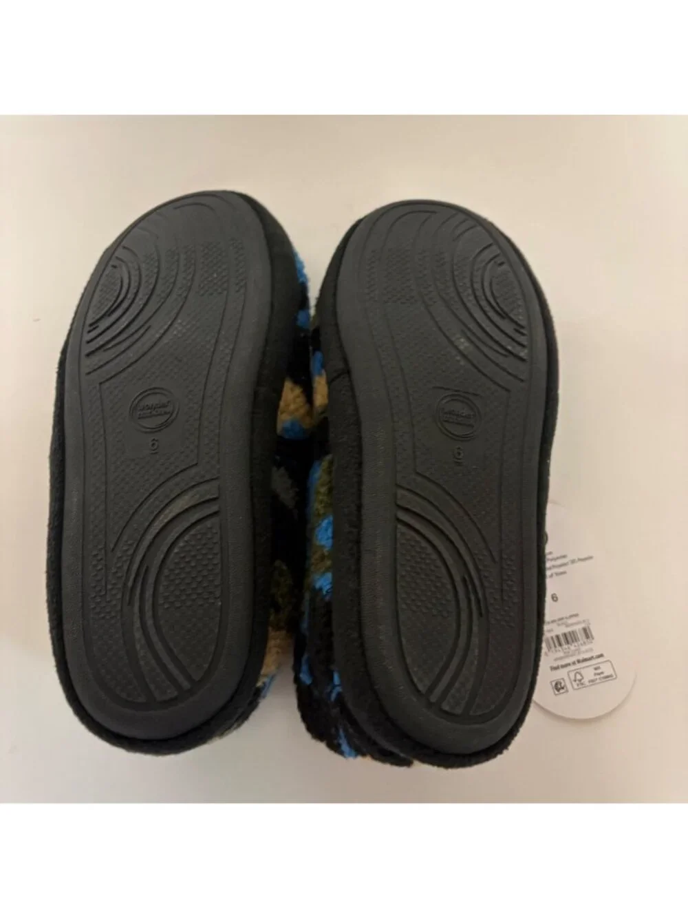 Wonder Nation BYB Black Blue Camo Fuzzy Slippers Boys Size 6 Slip On NEW